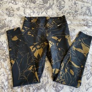 Nike leggings